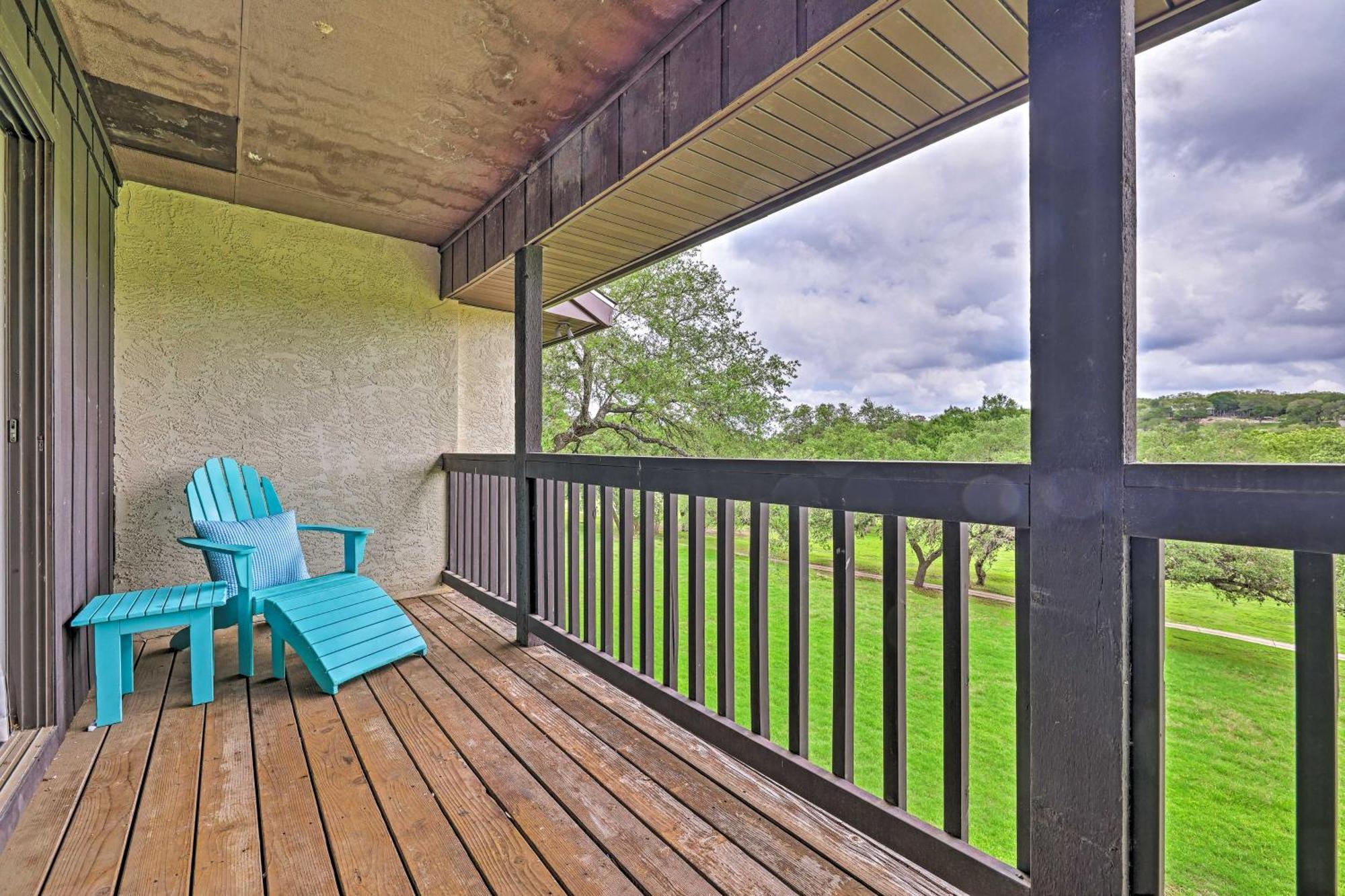 Modern Lakeside Golf Course Retreat With Deck! Canyon Lake Kültér fotó