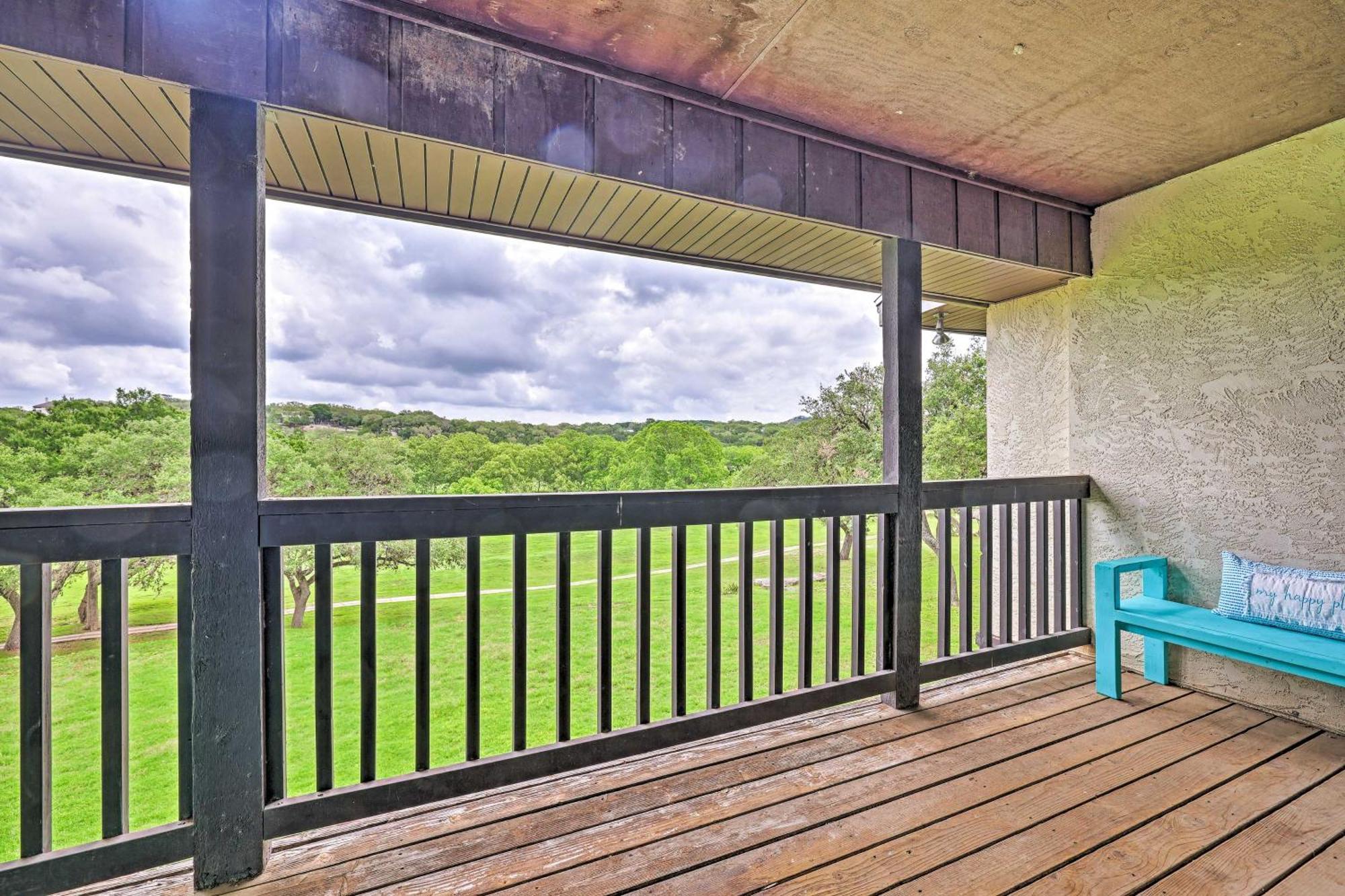 Modern Lakeside Golf Course Retreat With Deck! Canyon Lake Kültér fotó